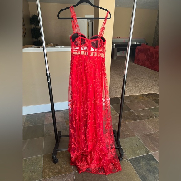 Windsor Prom dress! Never worn! - Picture 2 of 3